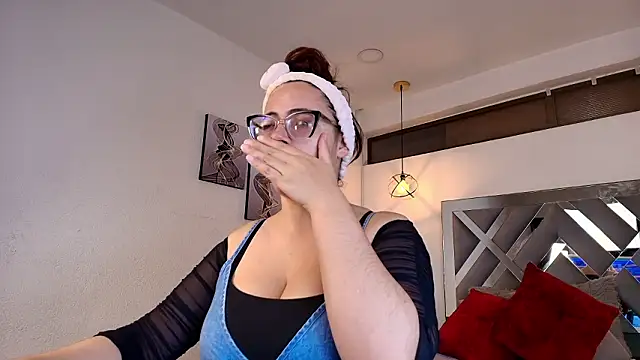 Snapshot of Rossi_ss1 chatting on March 1, 3:52 am Rossi ss1 online show from March 1, 3:52 am