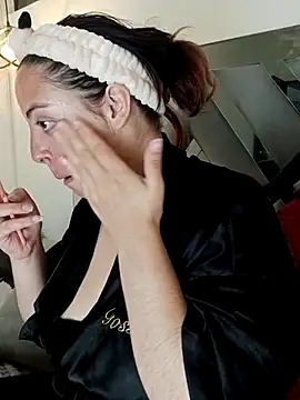 Snapshot of Rossi_ss1 chatting on March 12, 3:01 am Rossi ss1 online show from March 12, 3:01 am