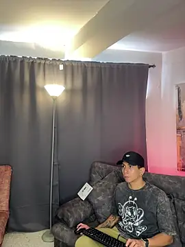 Snapshot of j_deex chatting on October 13, 3:34 pm j deex online show from October 13, 3:34 pm