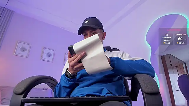 Snapshot of j_deex chatting on October 20, 2:17 pm j deex online show from October 20, 2:17 pm