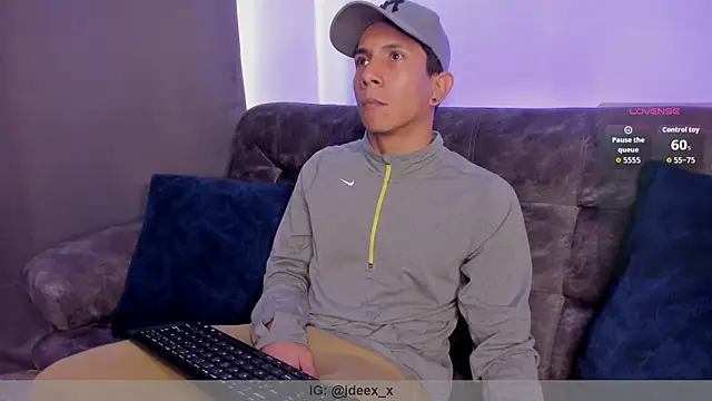 Snapshot of j_deex chatting on November 21, 4:49 pm j deex online show from November 21, 4:49 pm