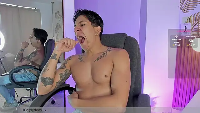 Snapshot of j_deex chatting on February 18, 4:25 pm j deex online show from February 18, 4:25 pm