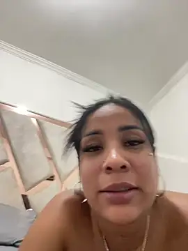MarianaaSantos online show from May 15, 6:09 am