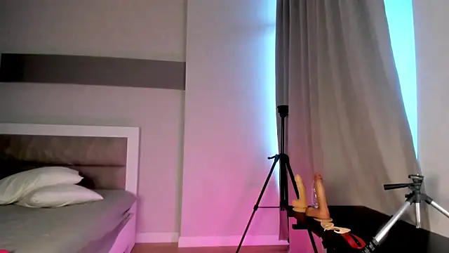 Clarity Yumi online show from October 5, 8:56 am