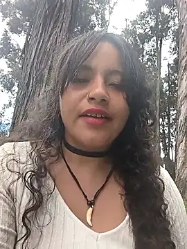 Snapshot of Yaya_watson chatting on February 17, 6:58 pm Yaya watson online show from February 17, 6:58 pm