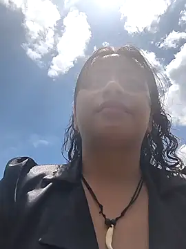 Snapshot of Yaya_watson chatting on March 7, 5:32 pm Yaya watson online show from March 7, 5:32 pm