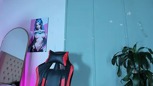 Zafiro  Brown online show from November 6, 1:34 pm