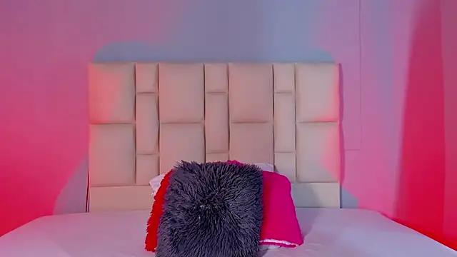 Zafiro  Brown online show from January 18, 12:20 pm