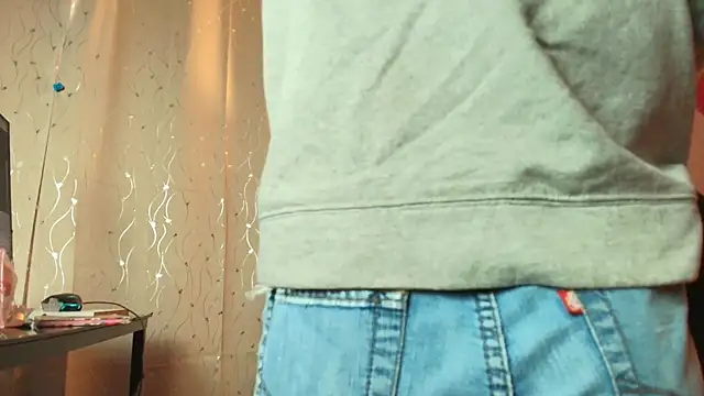 Dafne Mel online show from February 13, 12:45 pm