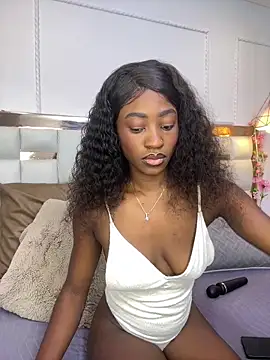 Skylar Smith  online show from May 13, 12:57 pm