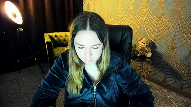 Snapshot of Sofii_darling chatting on April 19, 6:10 pm Sofii darling online show from April 19, 6:10 pm