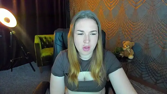Snapshot of Sofii_darling chatting on April 27, 4:27 pm Sofii darling online show from April 27, 4:27 pm