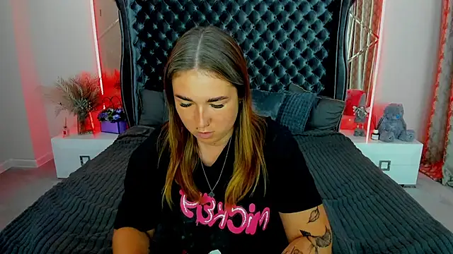 Snapshot of Sofii_darling chatting on July 7, 4:33 pm Sofii darling online show from July 7, 4:33 pm