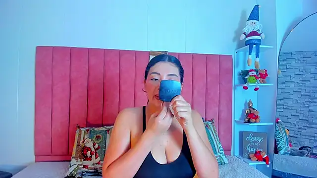 ashley Olsen online show from November 28, 2:58 am