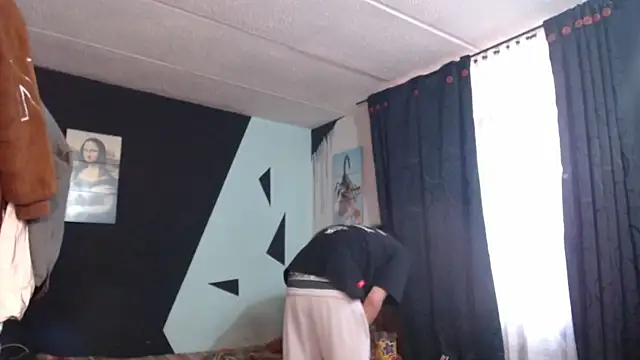 malek xarx  online show from October 19, 10:10 pm