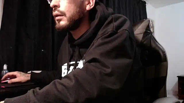 malek xarx  online show from February 12, 3:12 am