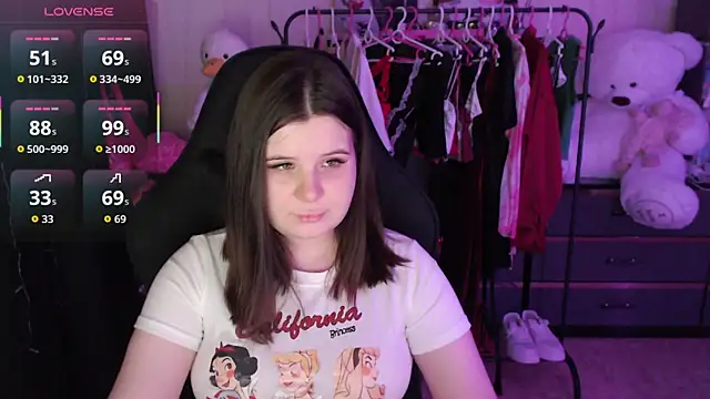 AmyVibess online show from March 27, 8:08 pm