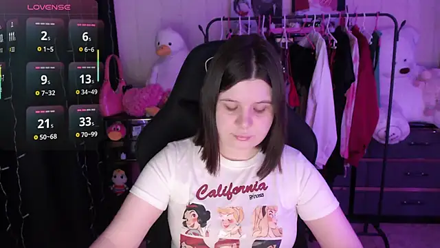 AmyVibess online show from April 24, 6:10 pm