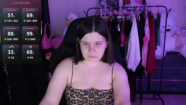 AmyVibess online show from May 2, 6:02 pm