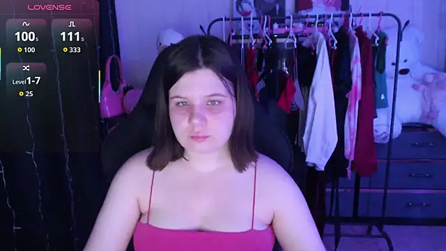 AmyVibess online show from May 12, 6:05 pm