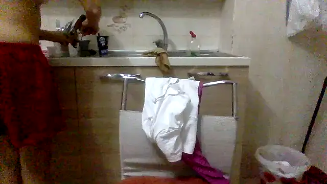 Snapshot of Kelly80 chatting on September 27, 3:33 am Kelly80 online show from September 27, 3:33 am