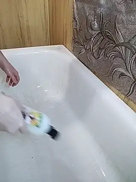 Snapshot of Alexilon chatting on December 3, 2:30 am Alexilon online show from December 3, 2:30 am