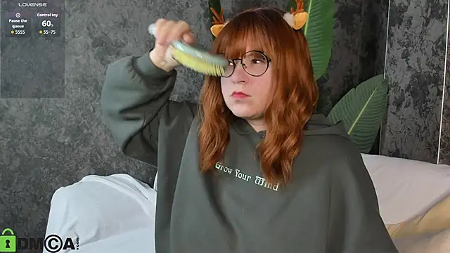 Michelle Wilsson online show from November 25, 8:25 am