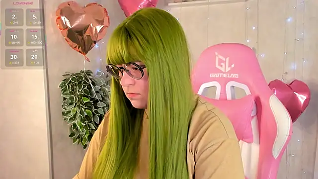 Snapshot of Michelle_Wilsson chatting on February 15, 7:27 am Michelle Wilsson online show from February 15, 7:27 am