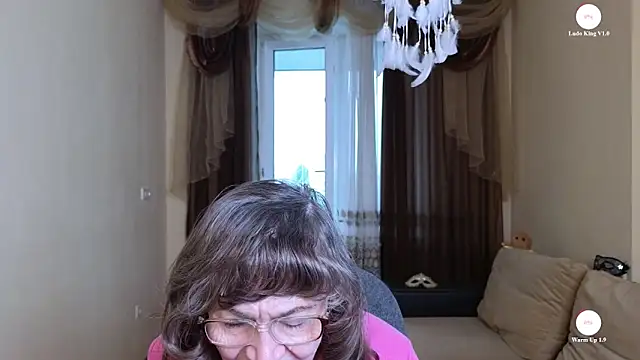 Snapshot of Betty_Brick chatting on May 12, 1:30 pm Betty Brick online show from May 12, 1:30 pm