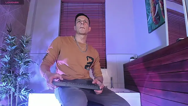 Dustin Sonne online show from October 29, 3:42 am