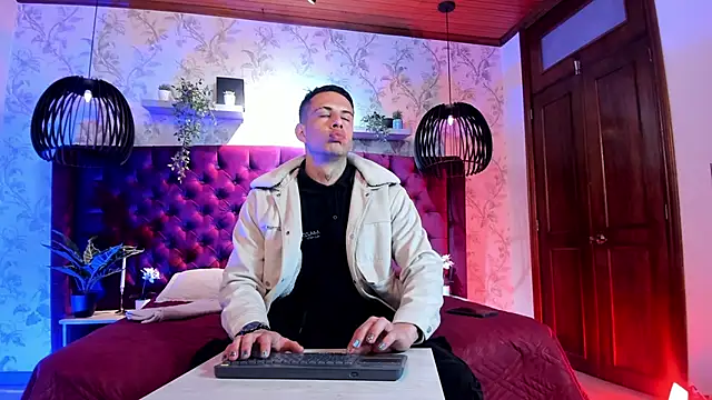 Dustin Sonne online show from March 8, 3:43 am