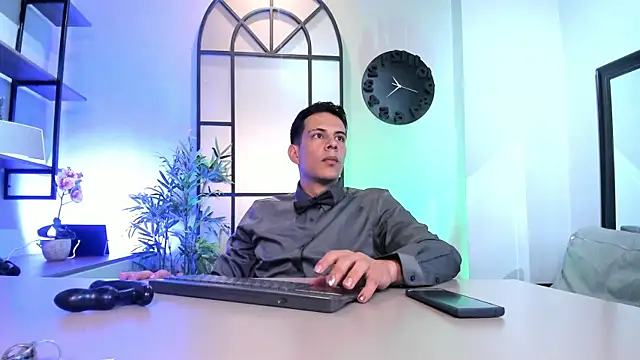 Dustin Sonne online show from May 1, 3:44 am