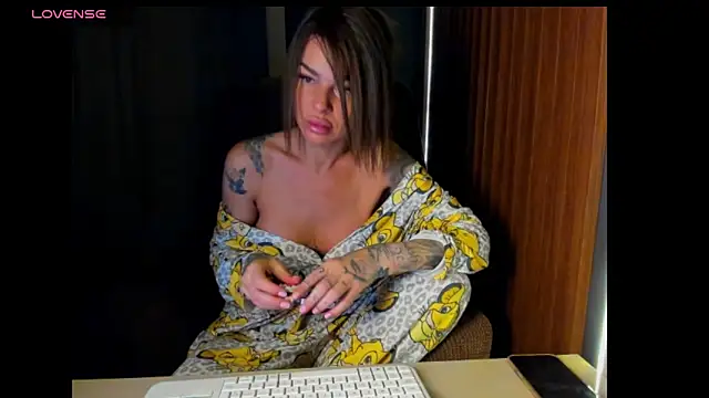 Snapshot of Antonia_Ivy chatting on January 8, 8:22 pm Antonia Ivy online show from January 8, 8:22 pm