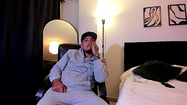 Cefiro93 online show from April 7, 11:59 pm