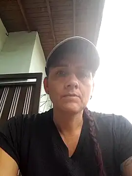 Snapshot of darling_hott chatting on November 2, 4:20 pm darling hott online show from November 2, 4:20 pm