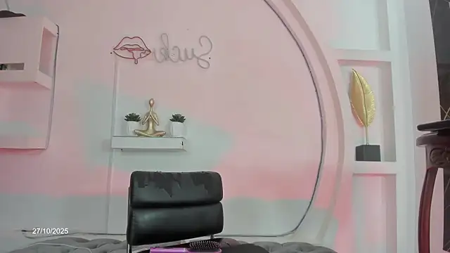 Snapshot of Vicky_Hottman chatting on October 28, 4:16 am Vicky Hottman online show from October 28, 4:16 am