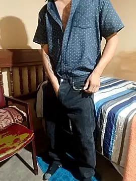 Snapshot of Single_lagunero chatting on May 14, 8:32 am Single lagunero online show from May 14, 8:32 am