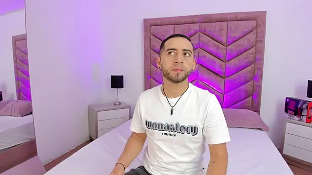 Lushian  online show from March 31, 3:12 pm