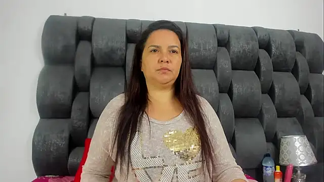vauroracooper online show from September 19, 1:40 am