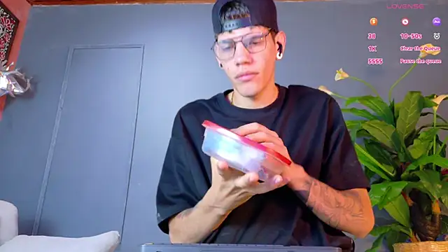 david huge online show from November 7, 1:22 pm