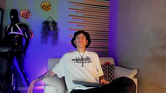 david huge online show from December 14, 2:06 am