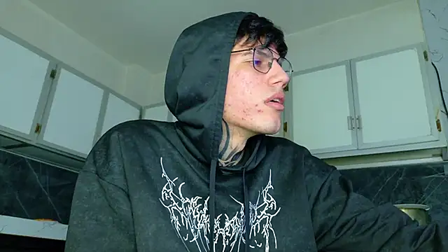 Snapshot of david_huge chatting on March 6, 8:22 am david huge online show from March 6, 8:22 am