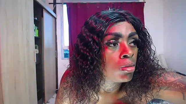 Snapshot of pink_7777 chatting on January 18, 11:19 pm pink 7777 online show from January 18, 11:19 pm