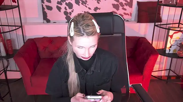 Snapshot of AvaDaviis chatting on February 15, 1:31 pm AvaDaviis online show from February 15, 1:31 pm