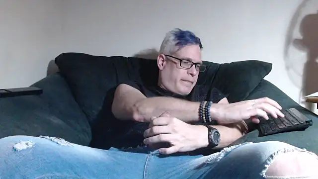 nerdy6 online show from May 11, 4:18 am
