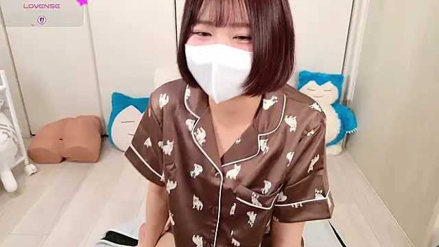 Snapshot of chii_chan_o0 chatting on April 5, 1:19 pm chii chan o0 online show from April 5, 1:19 pm