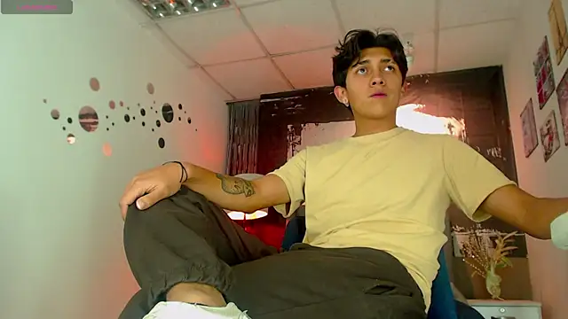 Ethann1  online show from October 24, 4:20 am