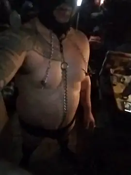 Snapshot of JoeyUhOh chatting on December 3, 8:45 am JoeyUhOh online show from December 3, 8:45 am