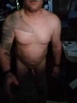 Snapshot of JoeyUhOh chatting on December 13, 7:53 pm JoeyUhOh online show from December 13, 7:53 pm