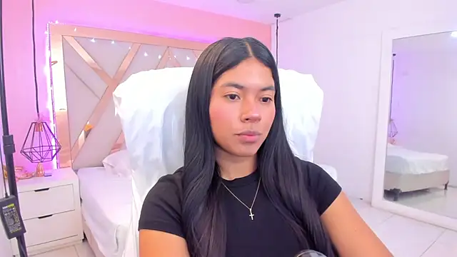 samantaa shy online show from February 9, 2:15 am